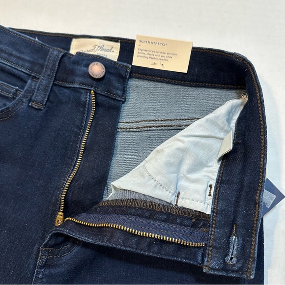 Universal Thread High Rise Ankle Bootcut Jeans Dark Wash, New w/ Tags, Size 6 - Picture 7 of 15